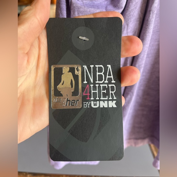 LA Lakers women’s racer back tank top Size L NWT - Picture 3 of 11